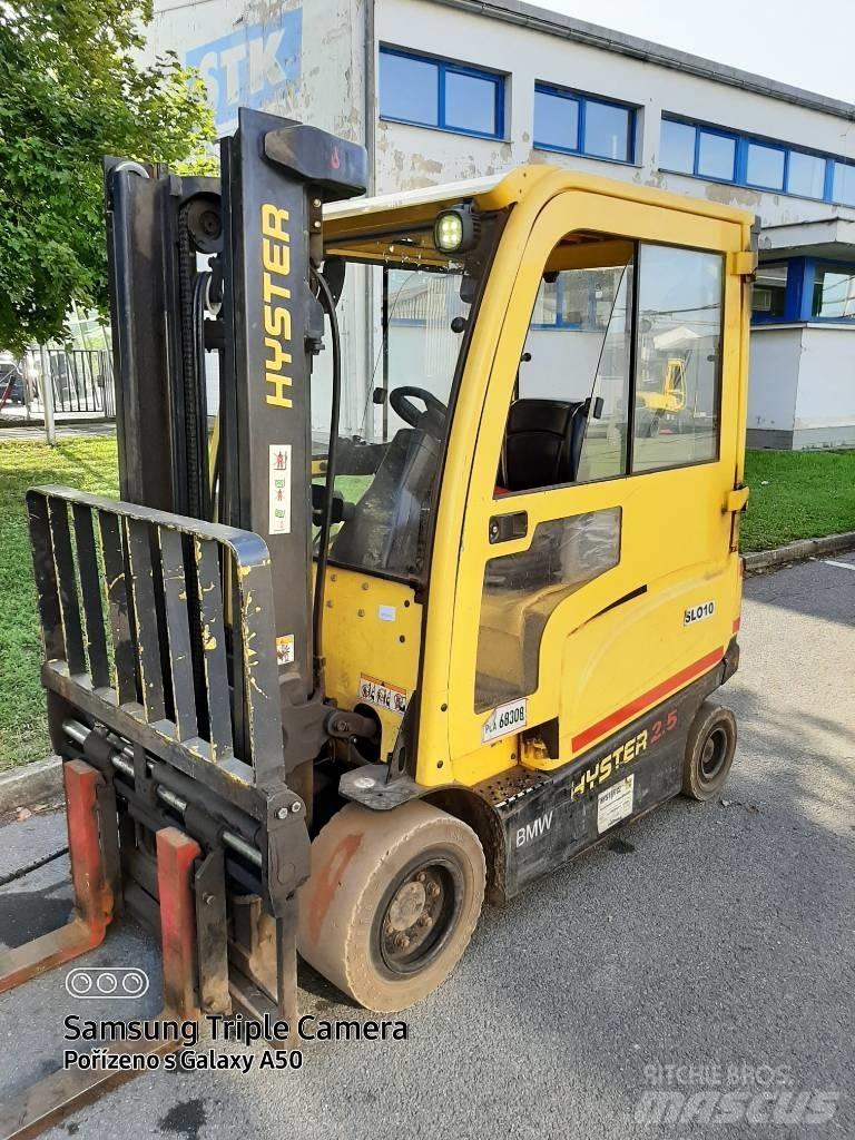 Hyster J2.0XN Sähkötrukit