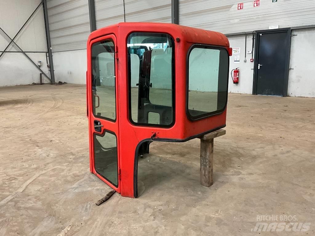 Bobcat E 35 / E 50 Ohjaamo ja sisusta