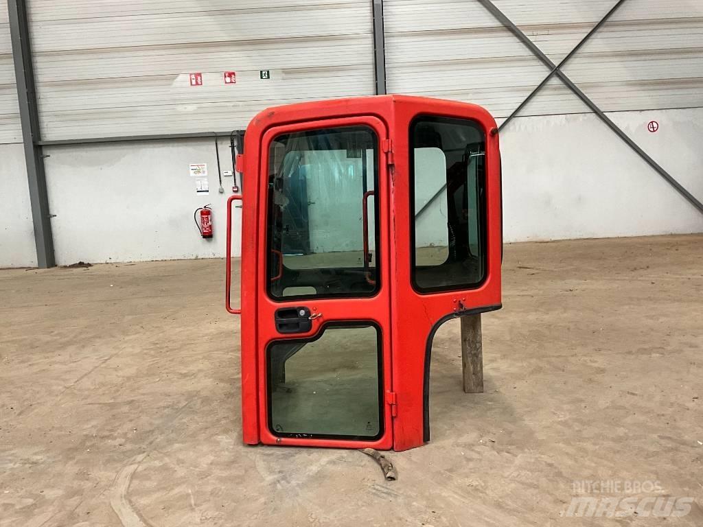 Bobcat E 35 / E 50 Ohjaamo ja sisusta