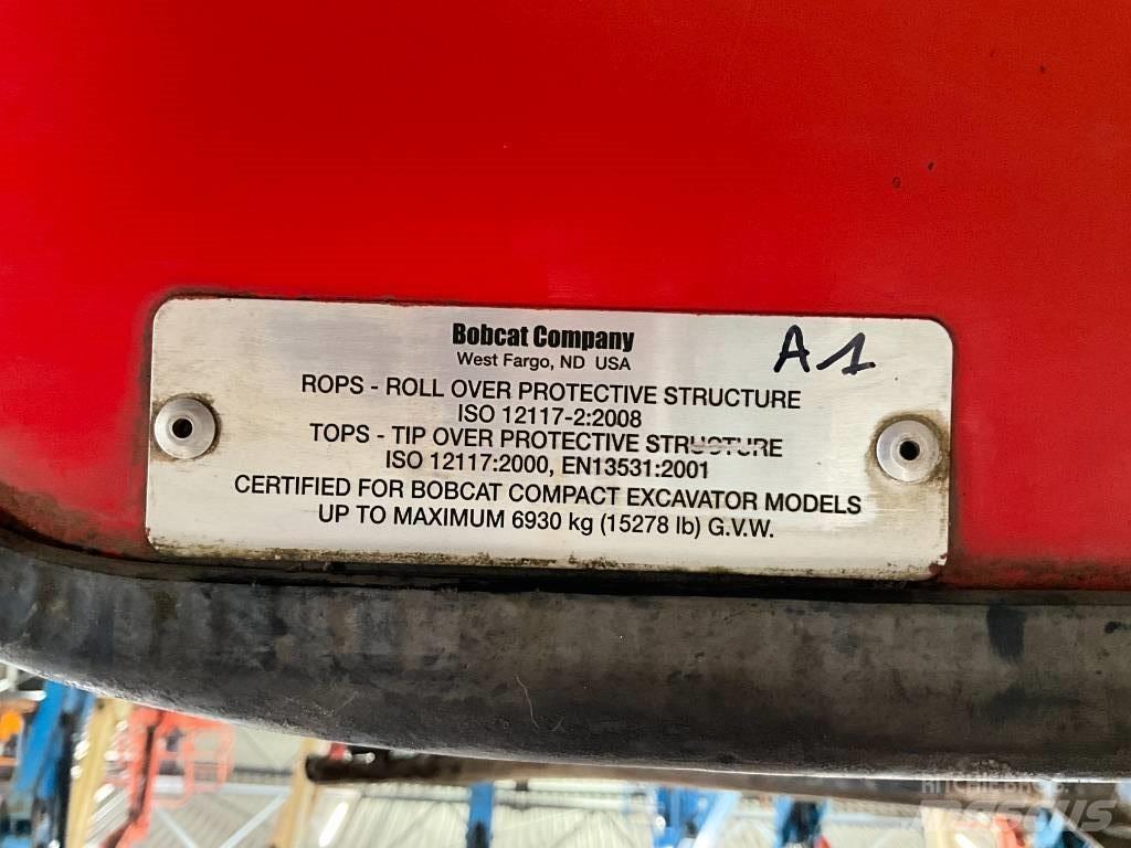Bobcat E 35 / E 50 Ohjaamo ja sisusta