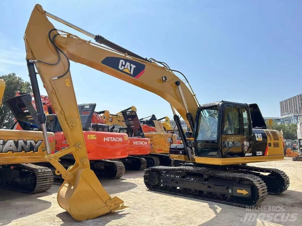 CAT 323 D Telakaivukoneet