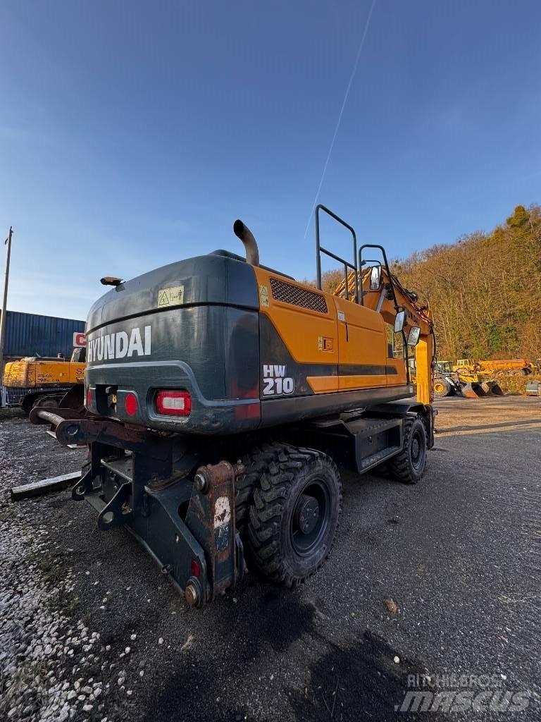 Hyundai HW 210 Pyöräkaivukoneet