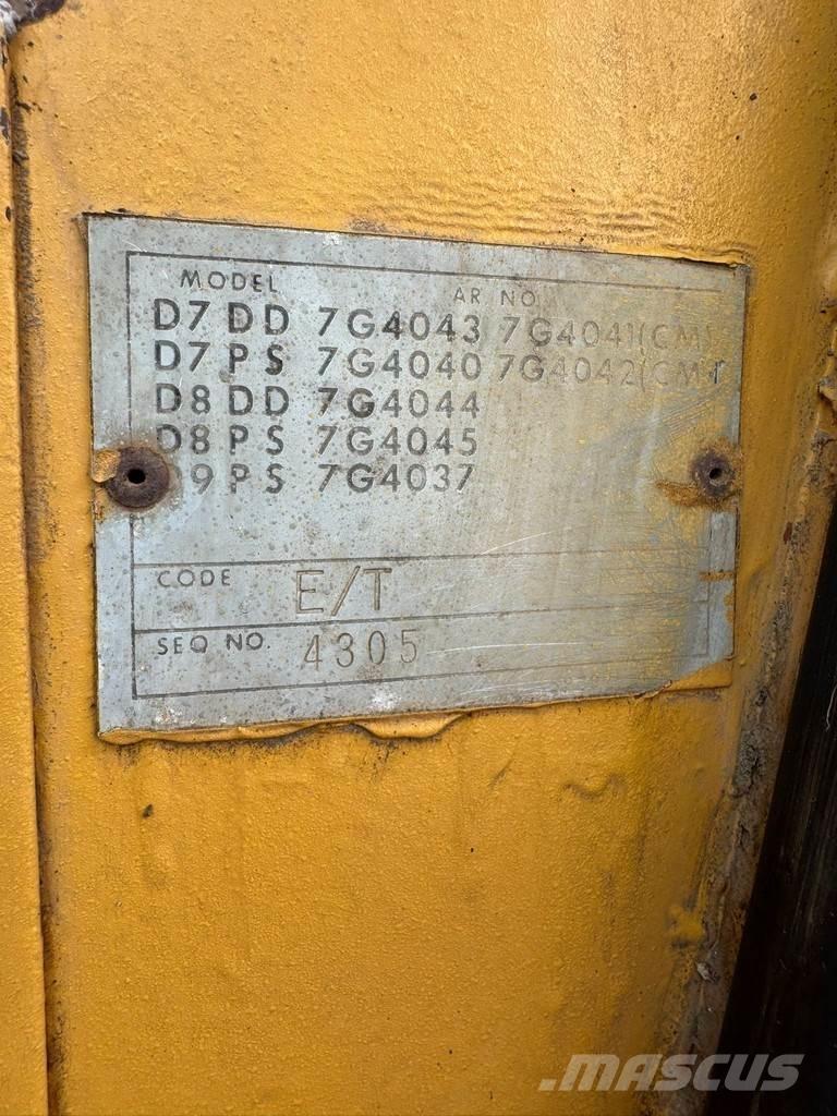 CAT D9H Telaketjupuskutraktorit