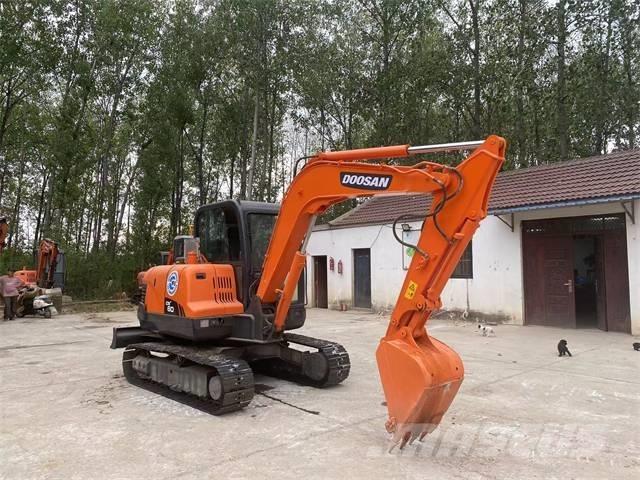 Doosan dx60 Telakaivukoneet
