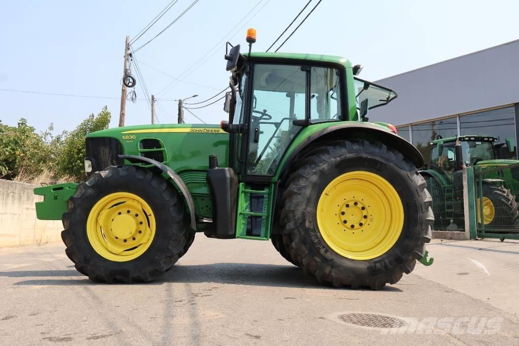 John Deere 6830 Traktorit