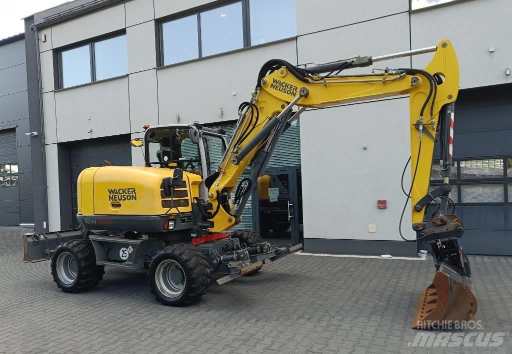 Wacker Neuson EW 100 Pyöräkaivukoneet