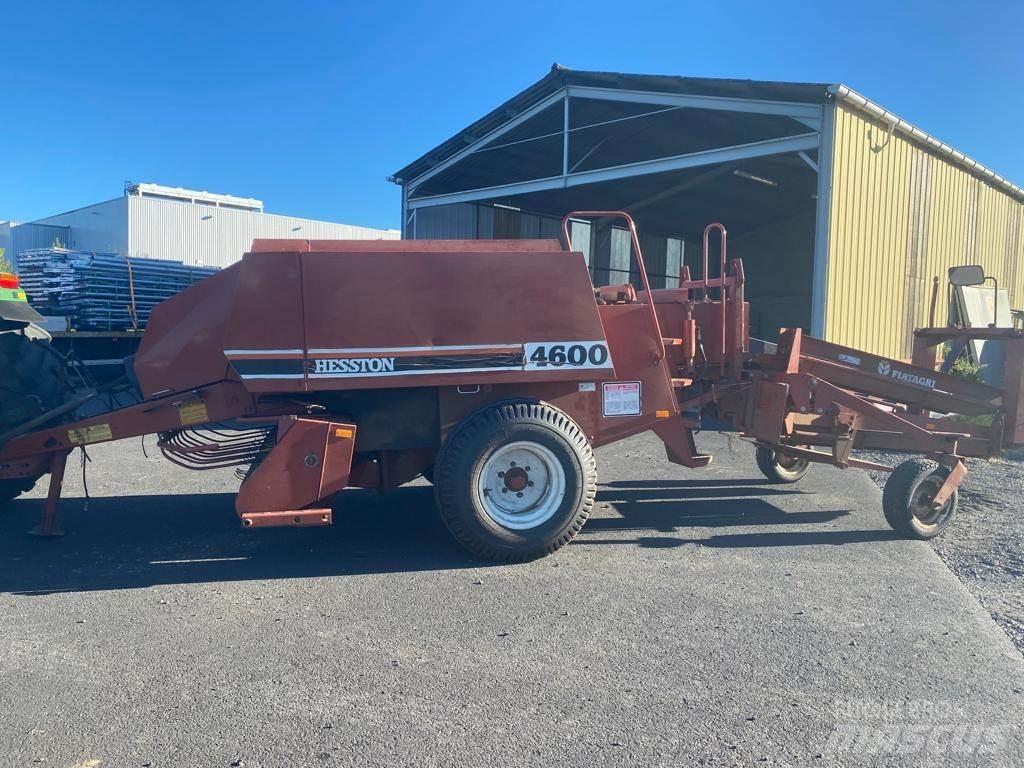 Hesston 4600 Kanttipaalaimet