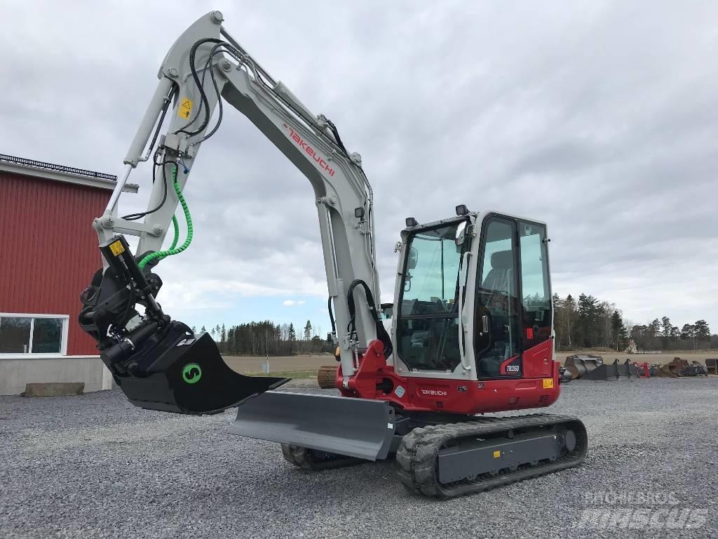 Takeuchi TB260 Minikaivukoneet < 7t