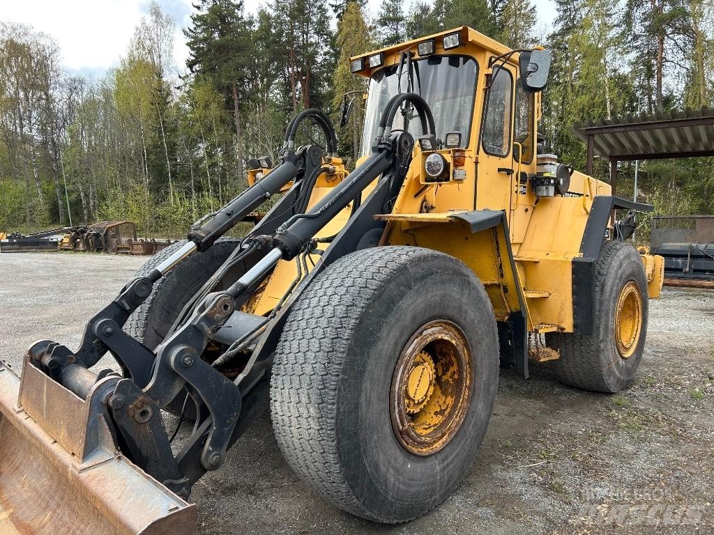 Volvo L 120 Pyöräkuormaajat