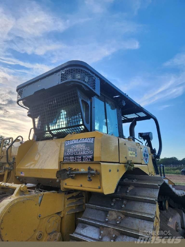 CAT D 6 Telaketjupuskutraktorit