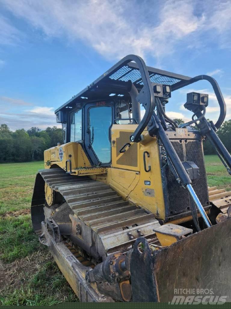 CAT D 6 Telaketjupuskutraktorit
