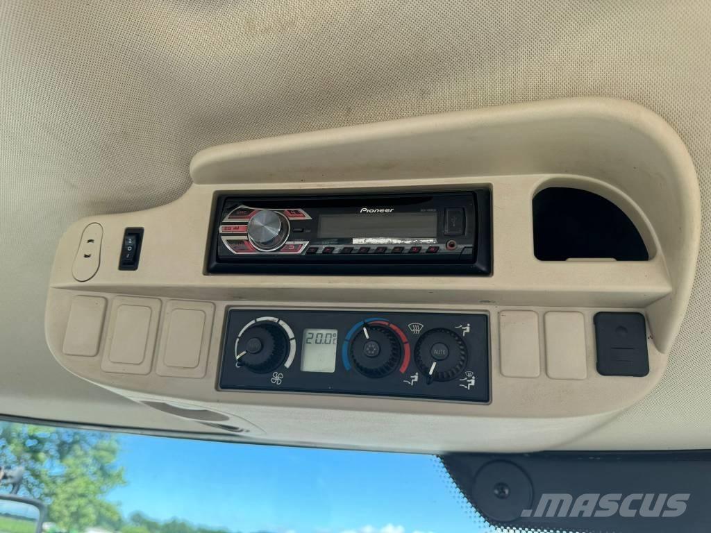 John Deere 6170 R Traktorit