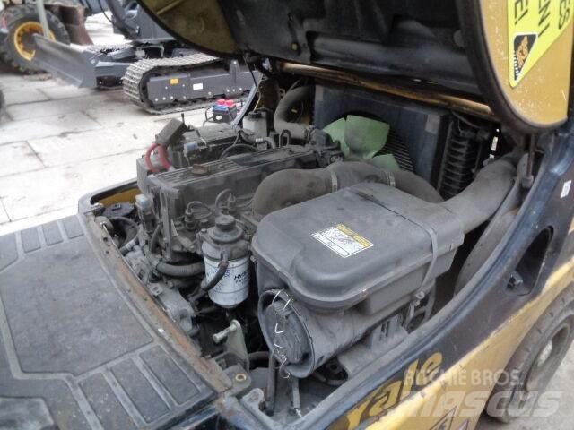 Yale GDP 35 VX Dieseltrukit