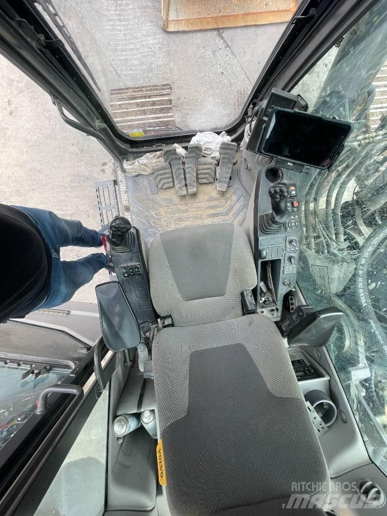 Volvo EC 300 EL Telakaivukoneet