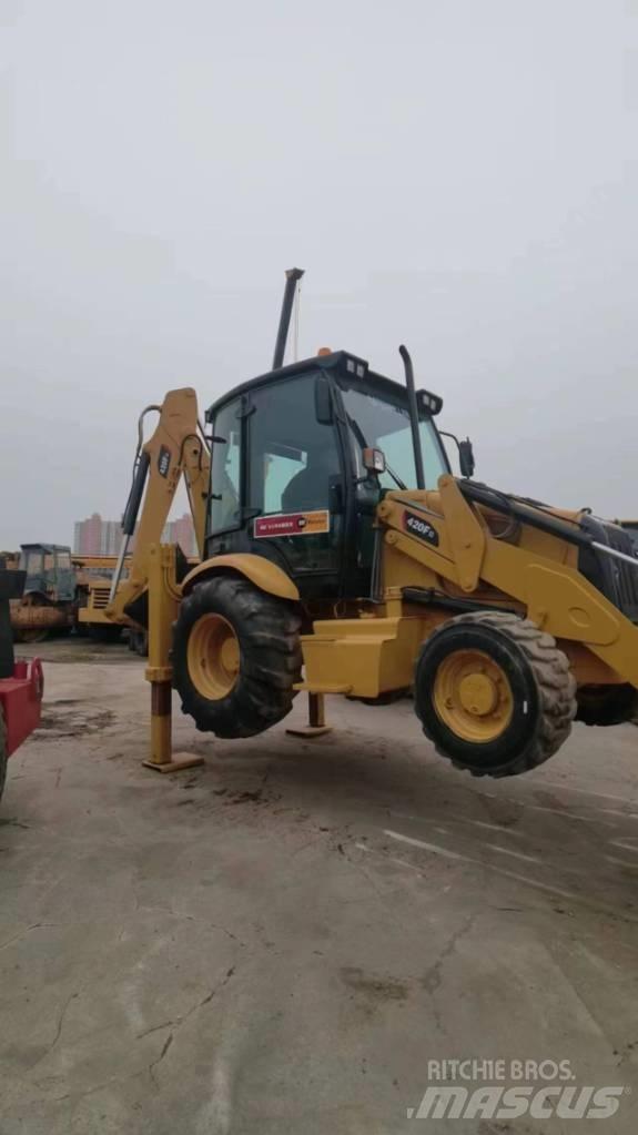 CAT 420 F Kaivurikuormaajat