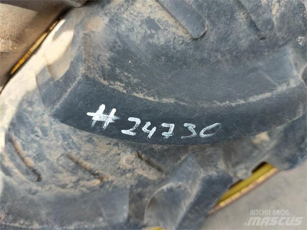 Kleber 270/95R32 Renkaat ja vanteet