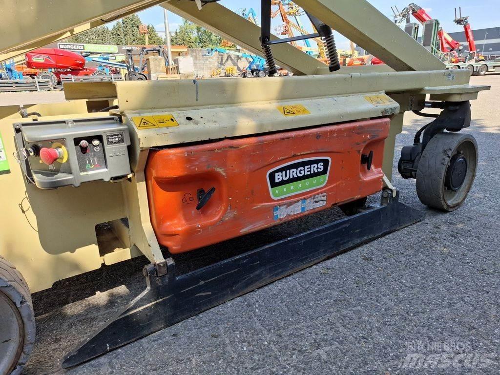 JLG 3246ES Saksilavat