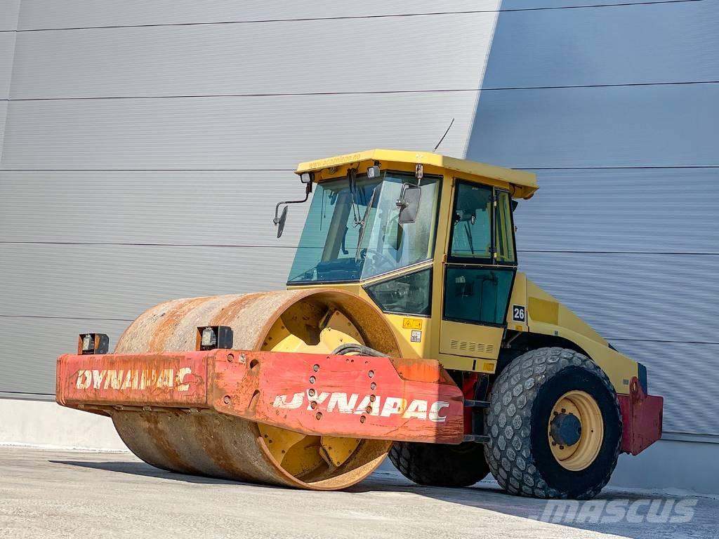 Dynapac CA302D Yksivalssijyrät