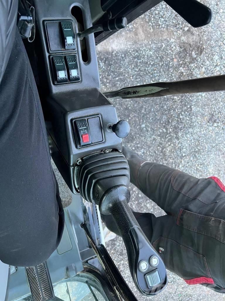 CAT M 313 D Pyöräkaivukoneet