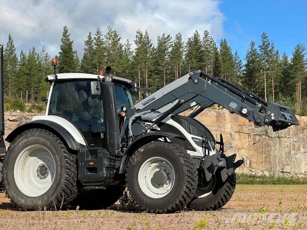 Valtra T 174 Traktorit