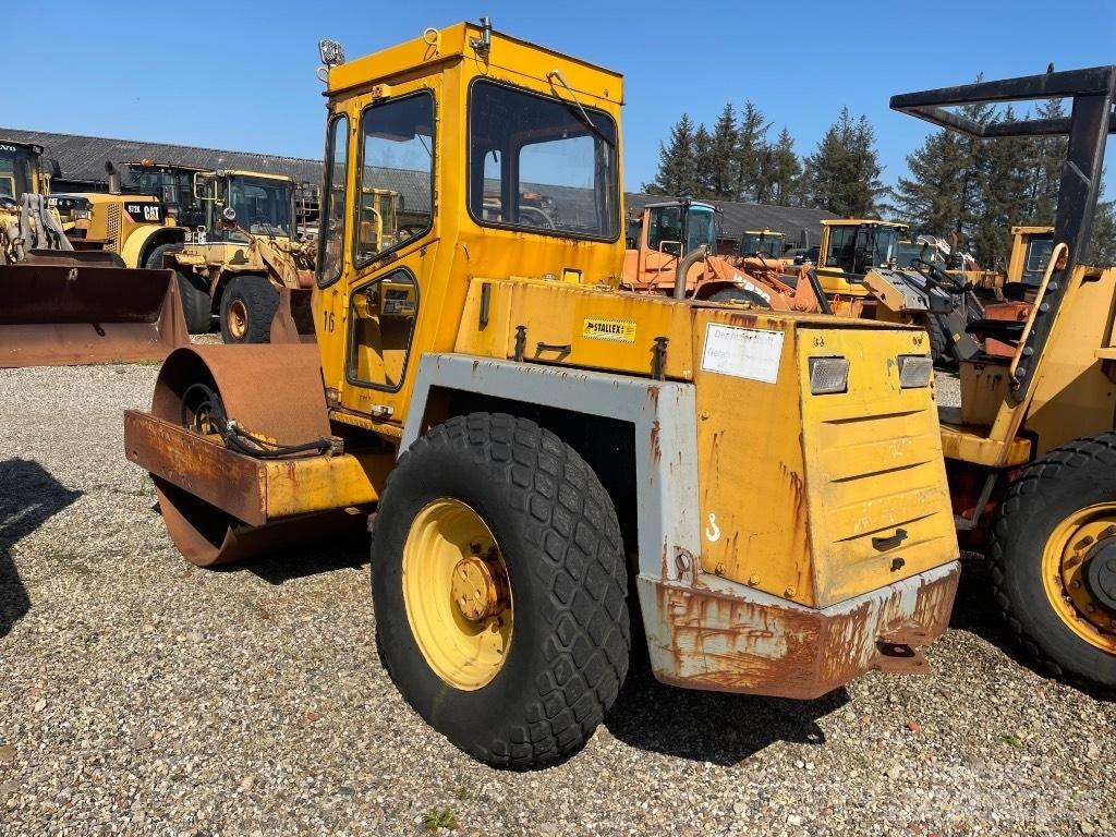 Bomag BW172 Yksivalssijyrät