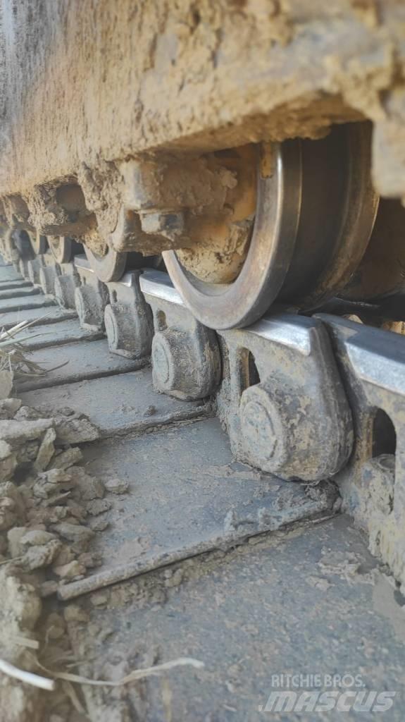 CAT D 6 R Telaketjupuskutraktorit