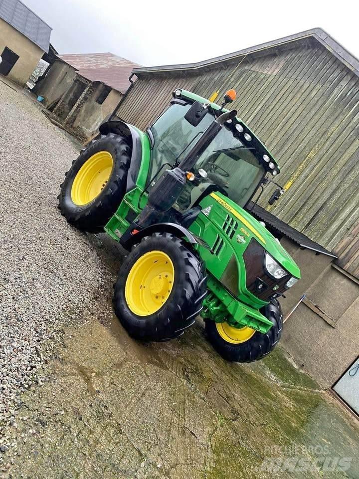 John Deere 6120 R Traktorit