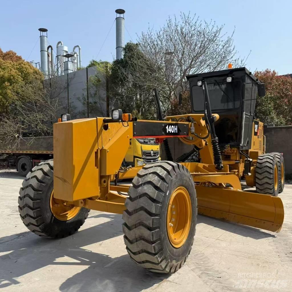 CAT 140h Tiehöylät