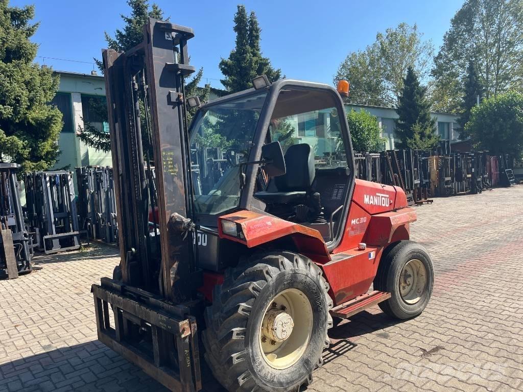 Manitou MC 30 V-4173 Maastotrukit