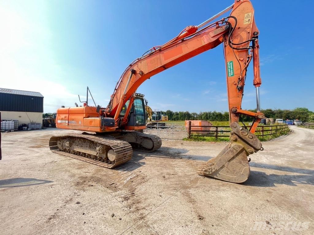 Doosan DX225 Pyöräkaivukoneet