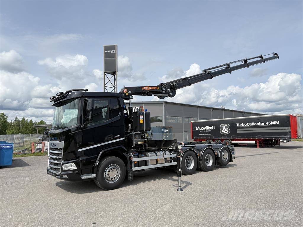 DAF XF 530 FAW 8X4 Nosturiautot