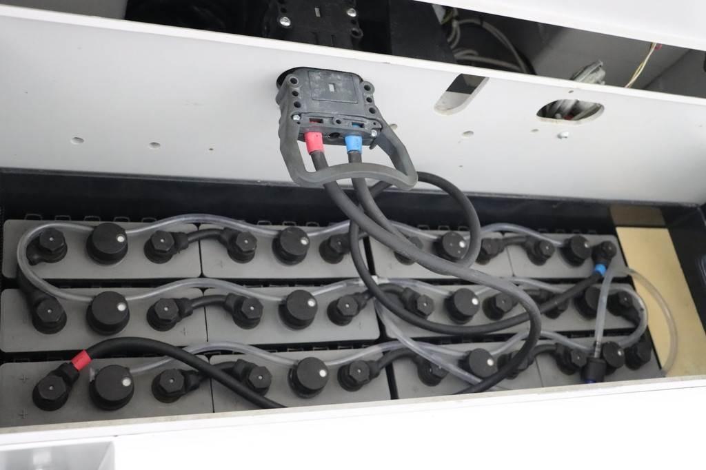 CSI SBC XT 1020 Käyden ajettavat pinoamistrukit