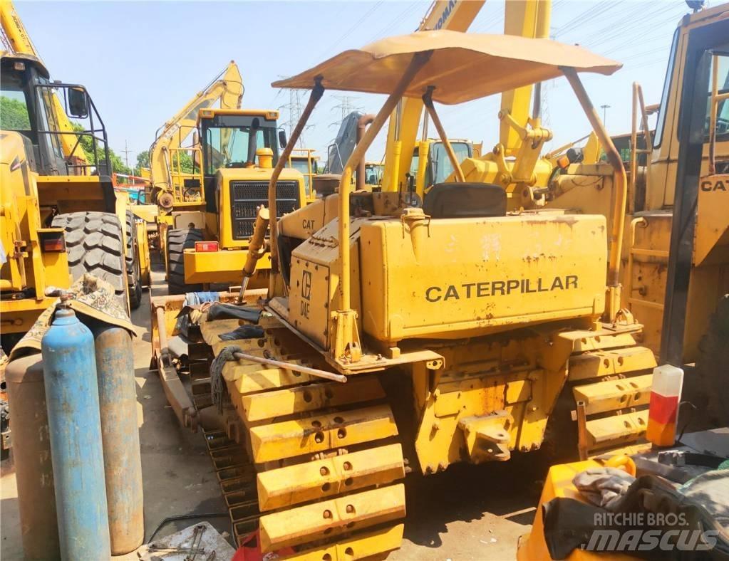 CAT D 4 E Telaketjupuskutraktorit