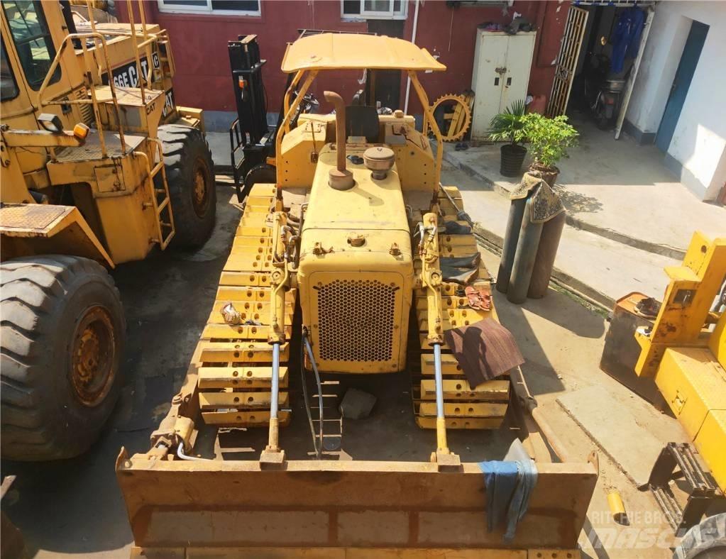 CAT D 4 E Telaketjupuskutraktorit