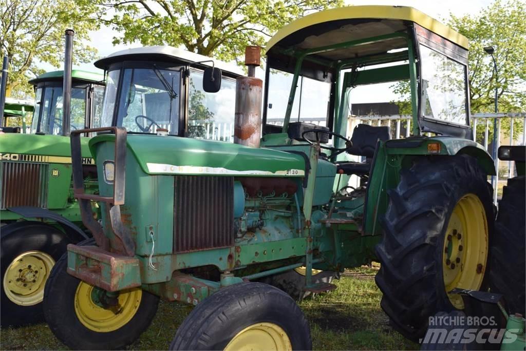 John Deere 2130 Traktorit