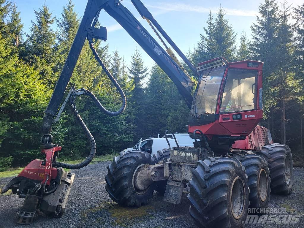Komatsu 911.4 Harvesterit