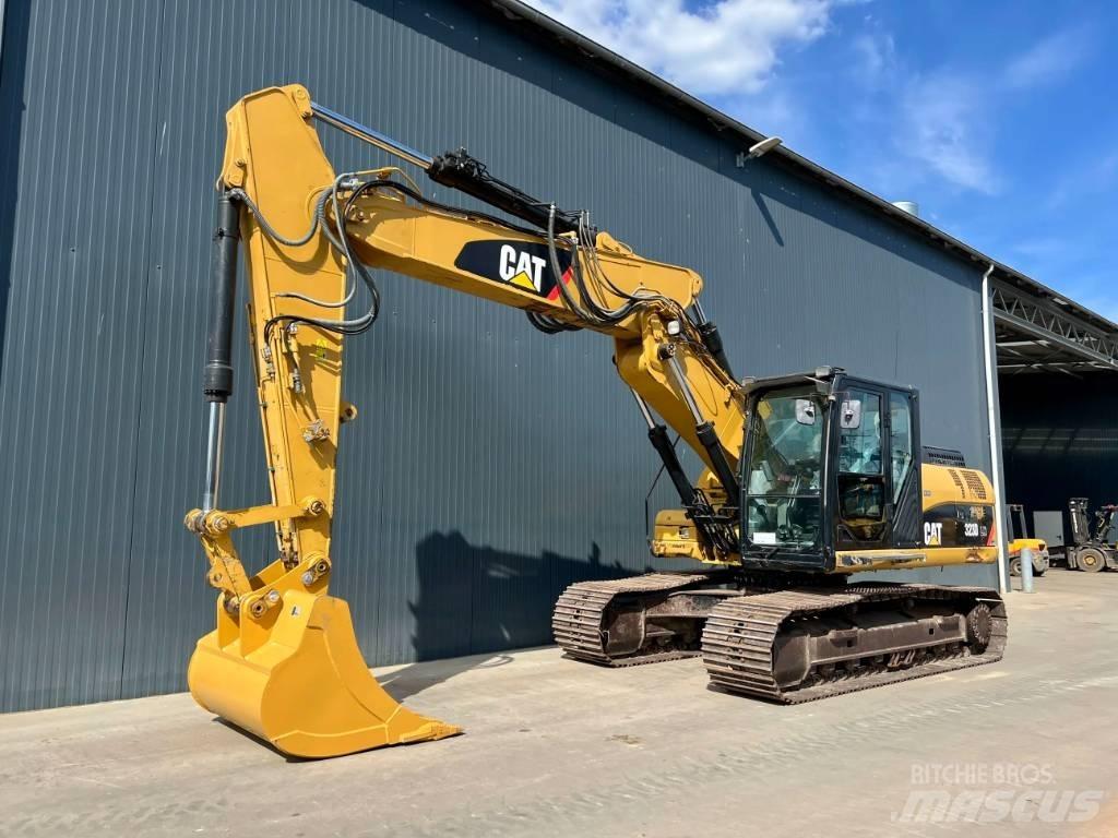 CAT 323D LN VA Telakaivukoneet