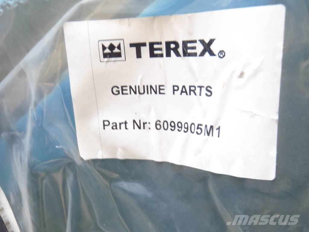 Fermec 860 Ohjaamo ja sisusta