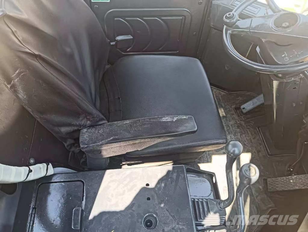 Komatsu WA 470-3 Pyöräkuormaajat