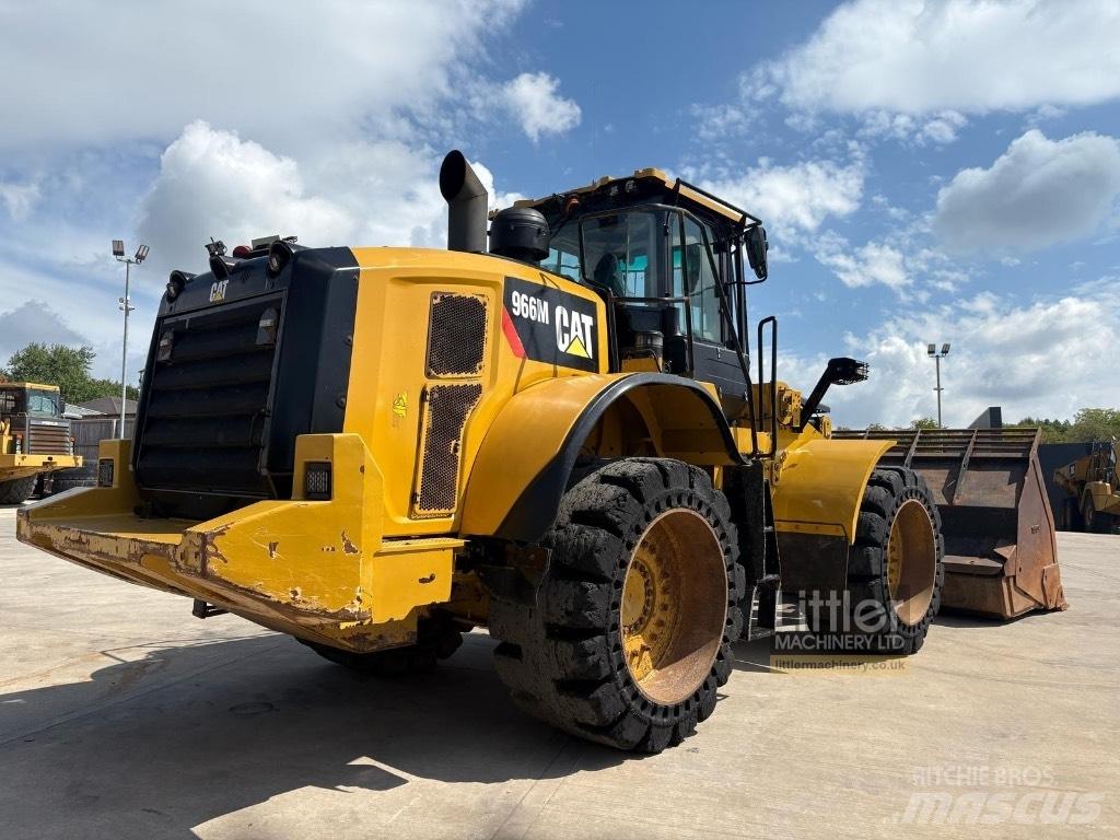 CAT 966 M Pyöräkuormaajat