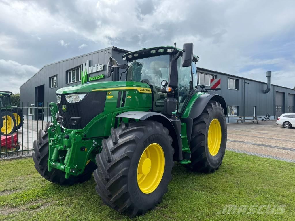 John Deere 6R 250 Traktorit