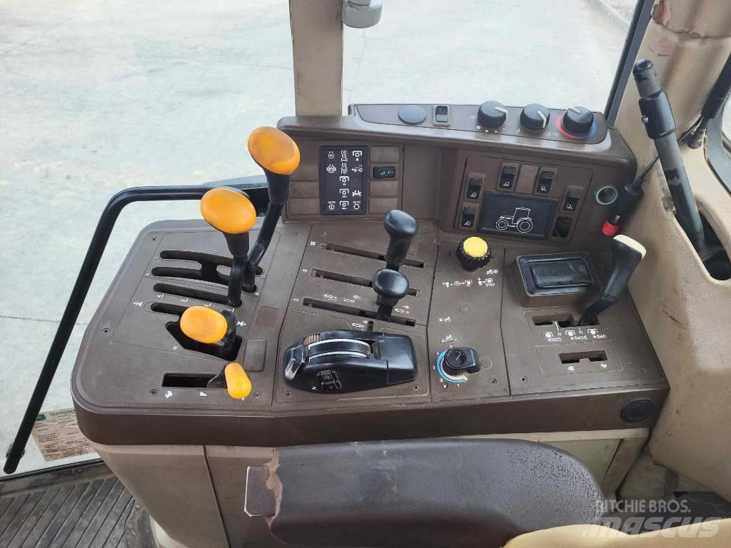 John Deere 6910 Traktorit