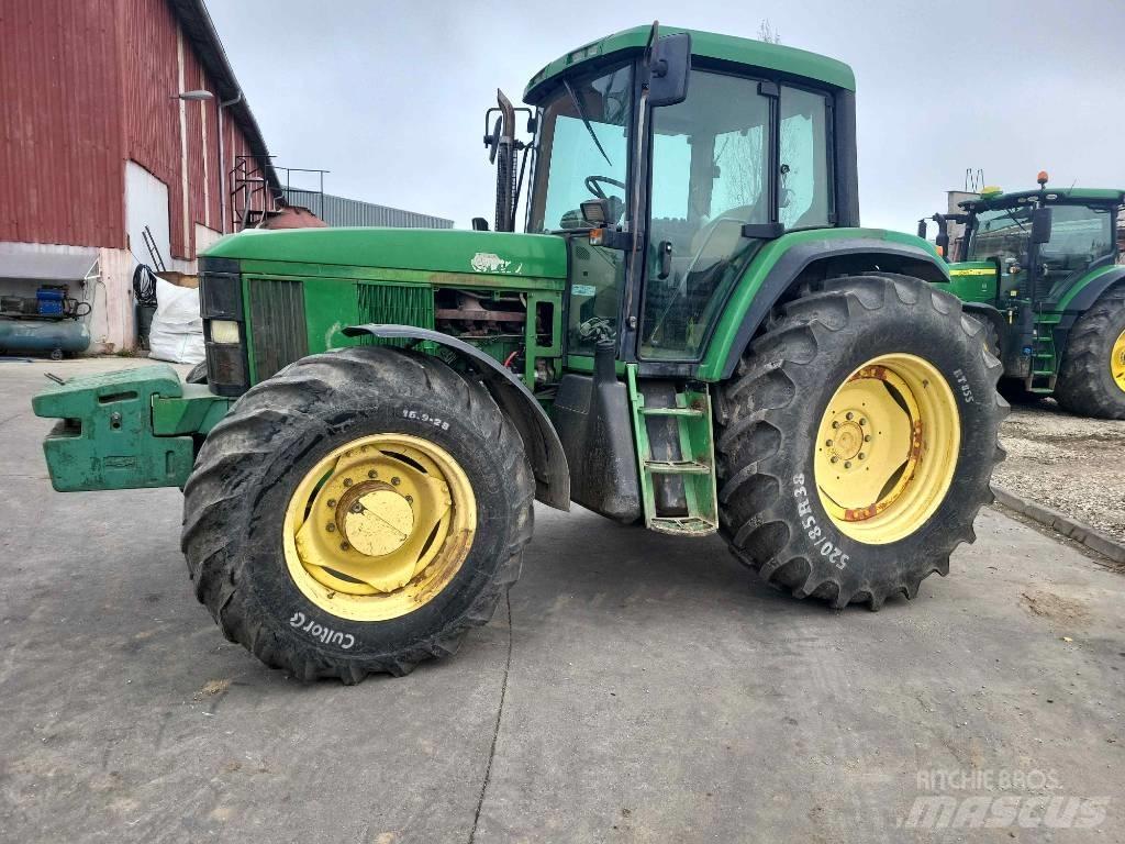 John Deere 6910 Traktorit