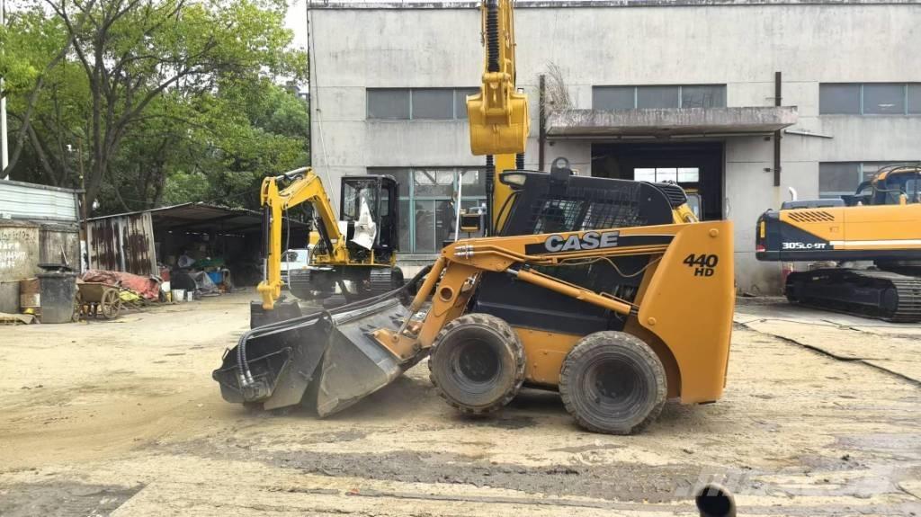 CASE 440 Liukuohjatut kuormaajat