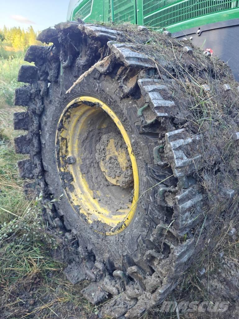 John Deere 1270 G Harvesterit