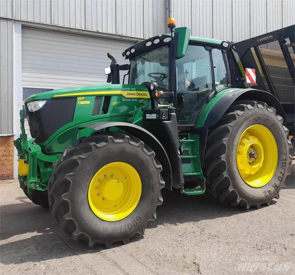 John Deere 6R 215 Traktorit