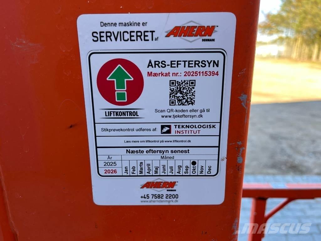 JLG 1230 ES Henkilönostimet ja nostolaitteet