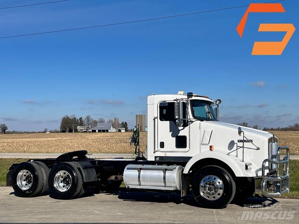 Kenworth T 800 Vetopöytäautot