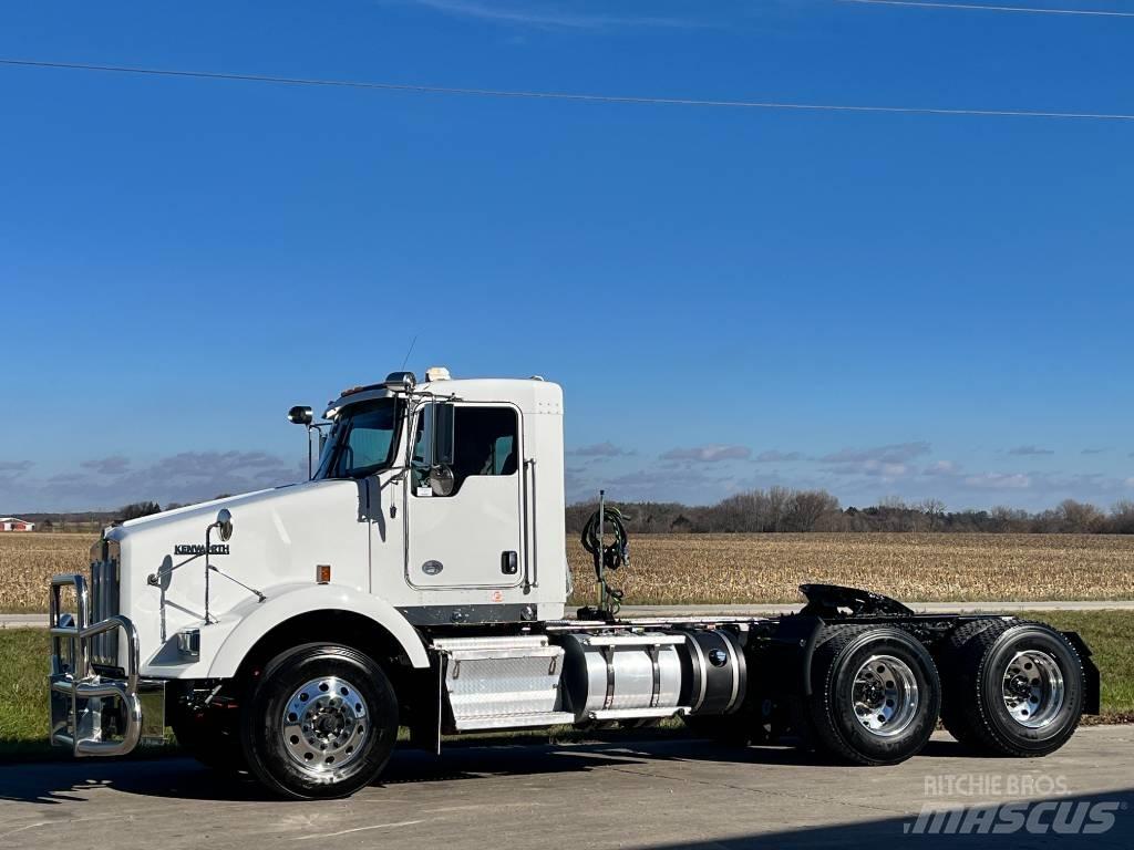 Kenworth T 800 Vetopöytäautot