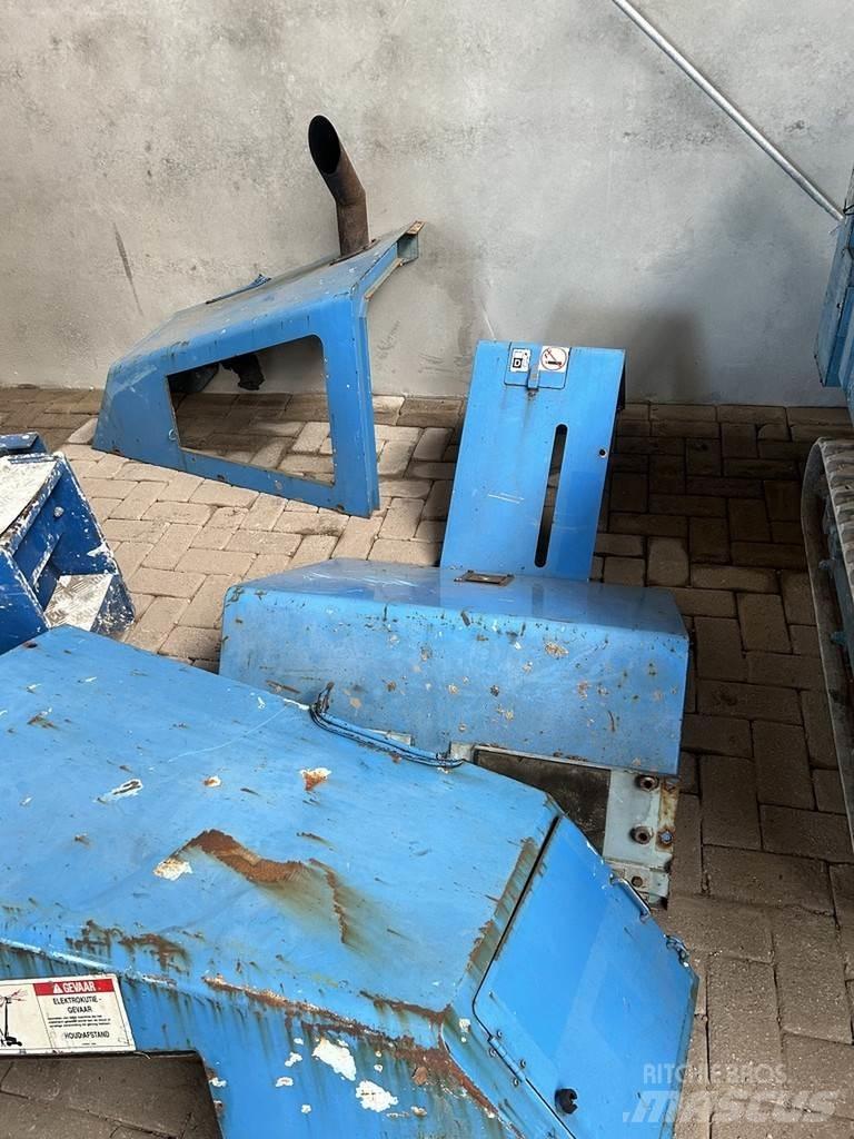 Aichi St12b Muut henkilönosturit
